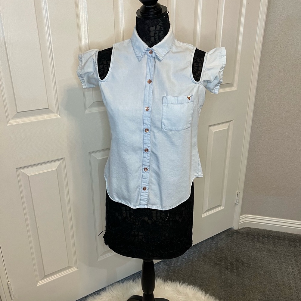 Guess Women's Light Blue, Cold Shoulder, Button Down Top. Size S